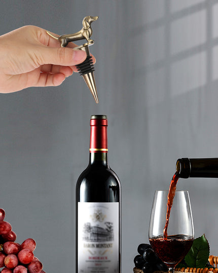 A Dachshund-shaped Red Wine Stopper, A Household Wine Champagne Stopper, An Interesting Dachshund Dog Wine Stopper, Suitable For Men And Women's Birthday Gifts, Halloween, Christmas, Father's Day, Mot